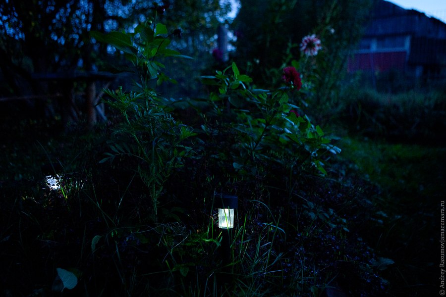 Светодиодный садово-парковый светильник на солнечной батарее